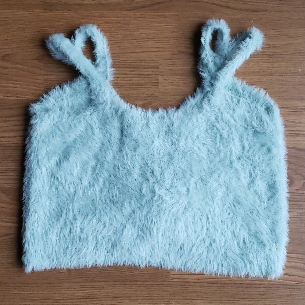 Wild Fable Fuzzy Mint Green Faux Fur Ruched Crop Top Women's Size Medium - Picture 7 of 12